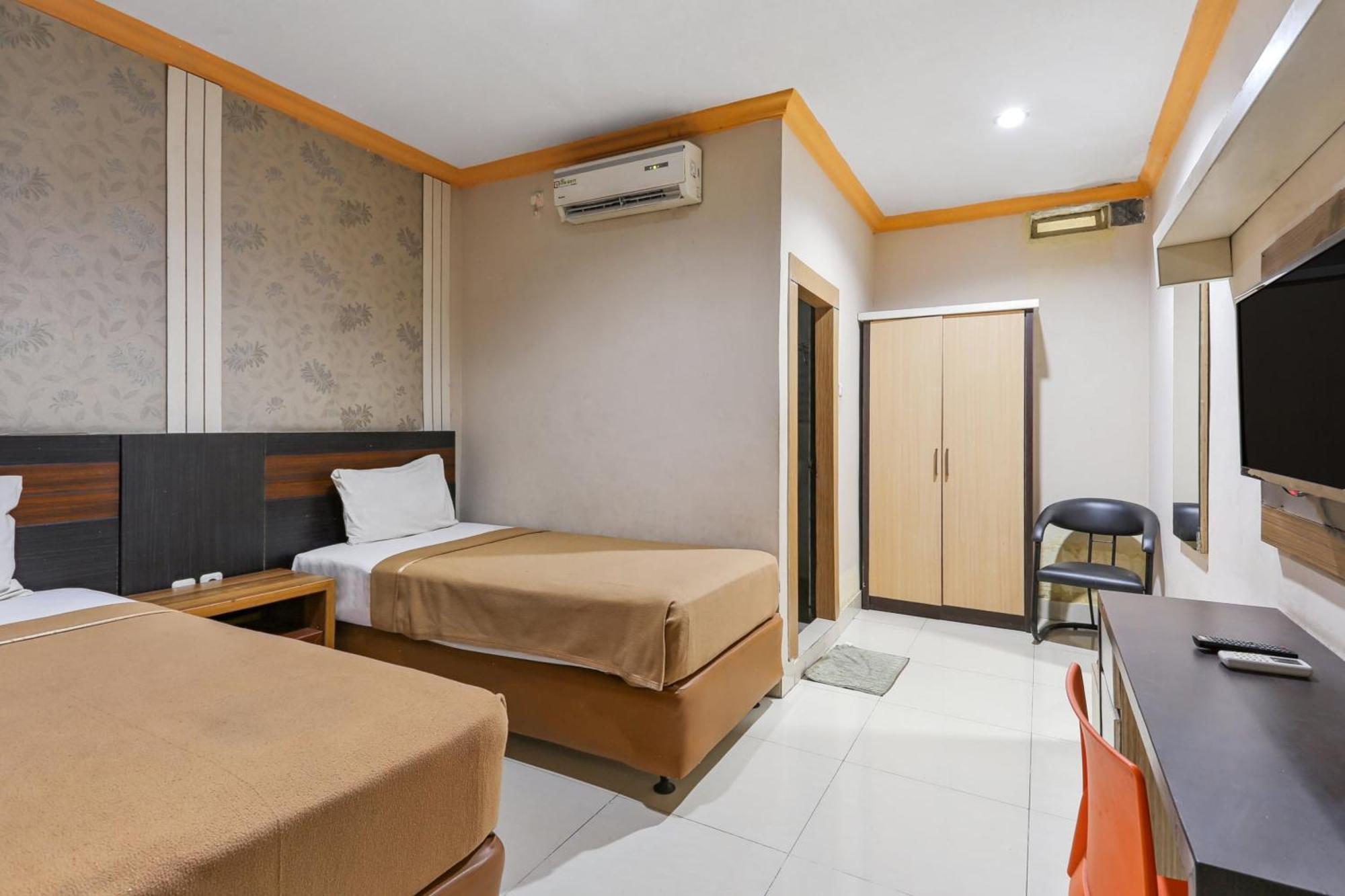 Collection O 93163 Hotel Grand Kartika Pare-Pare Exterior photo